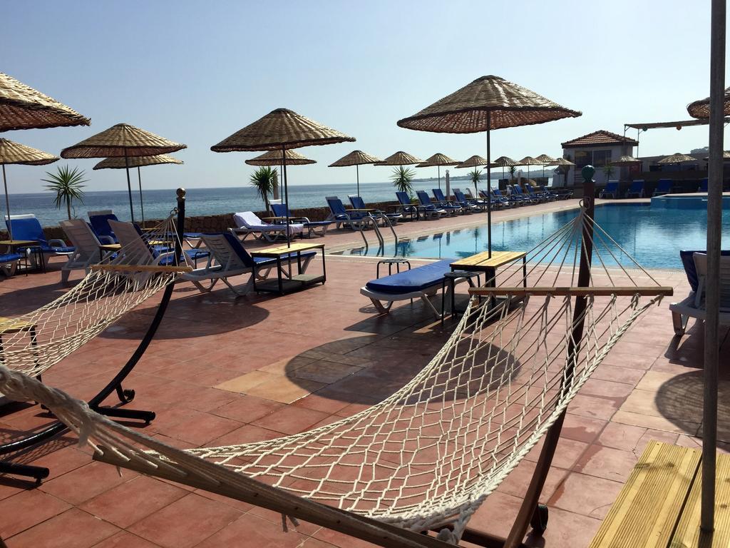 Manolya Hotel Kyrenia  Ngoại thất bức ảnh