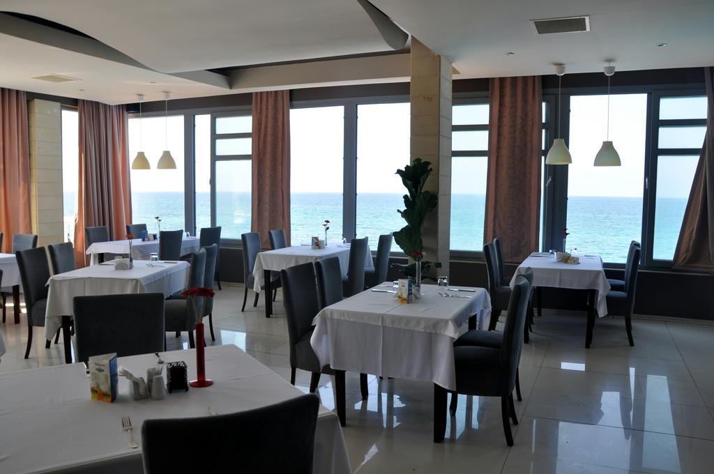 Manolya Hotel Kyrenia  Ngoại thất bức ảnh